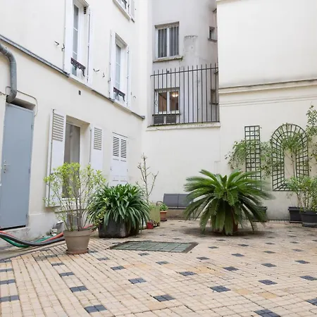 Apartment F2 17Eme Jacques Paris